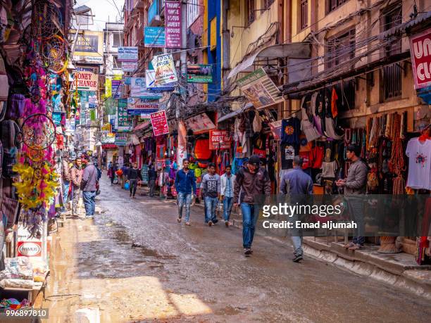 thamel, kathmandu, nepal - thamel stock-fotos und bilder