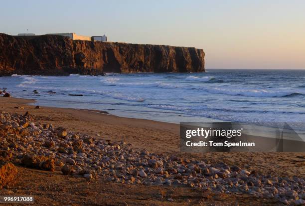 Tonel 225 Tonel Stock Photos, High-Res Pictures, and Images - Getty Images
