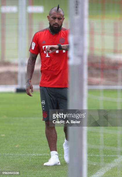 Arturo Vidal of FC Bayern Muenchen practices during a training session at the club's Saebener Strasse training ground on July 12, 2018 in Munich,...