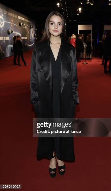 Luise Befort arrives at the charity gala 'Tribute to Bambi' in Berlin, Germany, 5 October 2017. Photo: Jörg Carstensen/dpa