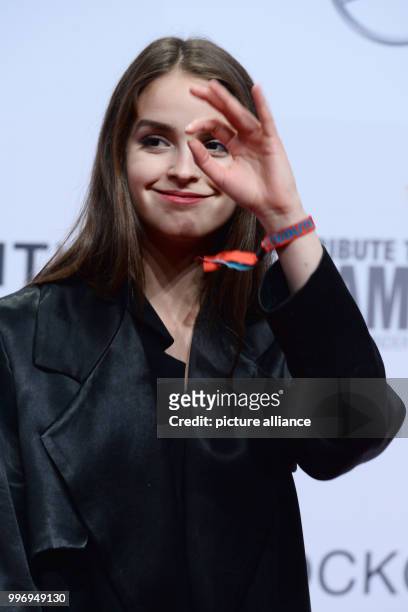 Luise Befort arrives at the charity gala 'Tribute to Bambi' in Berlin, Germany, 5 October 2017. Photo: Gregor Fischer/dpa