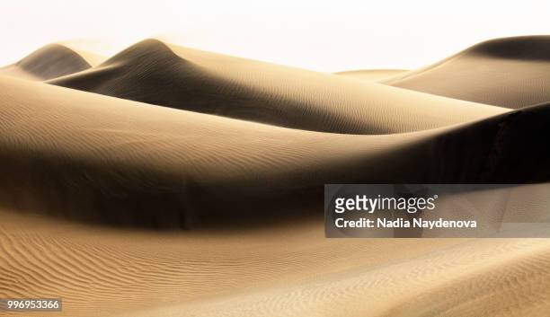 mesquite flat dunes. - mesquite flat dunes stock pictures, royalty-free photos & images