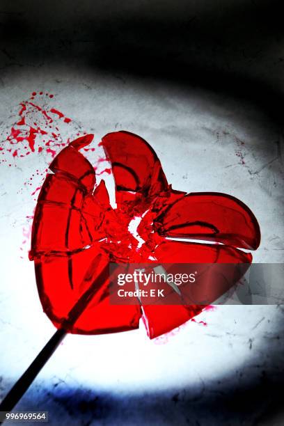 killer of the broken heart ii - animal internal organ stockfoto's en -beelden