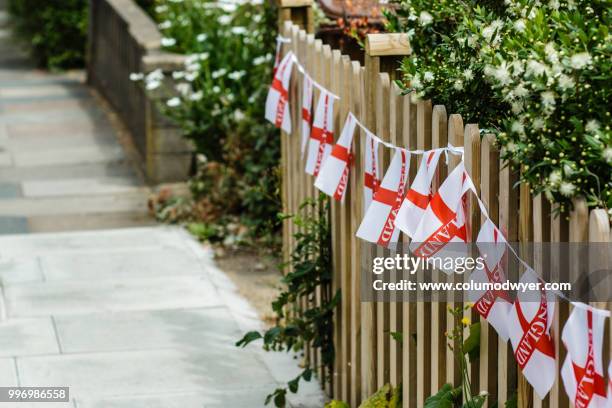 english flags, london. - www photo com stock pictures, royalty-free photos & images