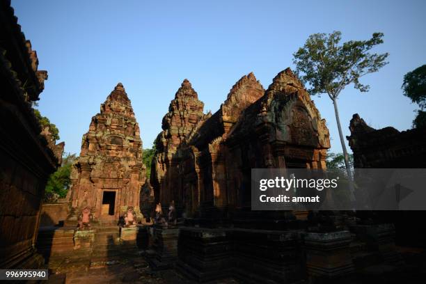 asia cambodia angkor banteay srei - banteay srei stock-fotos und bilder