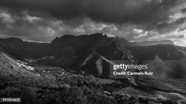 agaete's valley - carmelo fotografías e imágenes de stock