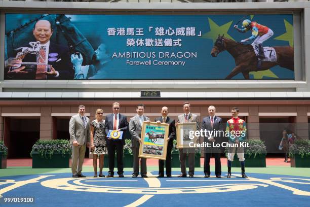 Jockey Douglas Whyte, HKJC CEO Mr Winfried Engelbrecht-Bresges, Chairman Dr Simon Ip, Ambitious Dragon’s Owners Mr Johnson Lam Pui Hung and Mr...