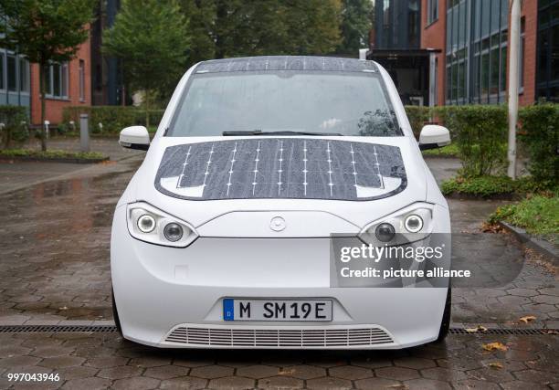 The prototype of an electric car of the type 'Sion' by manufacturer 'Sono Motors' is presented in Hamburg, Germany, 7 October 2017. Photo: Daniel...