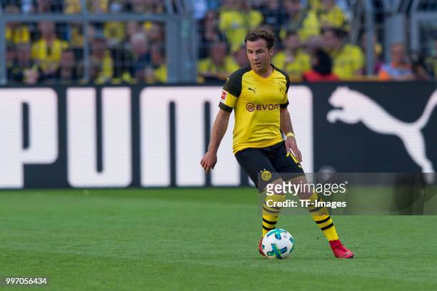 Mario Goetze of Dortmund controls the ball during the Bundesliga match between Borussia Dortmund and 1. FSV Mainz 05 at Signal Iduna Park on May 5,...