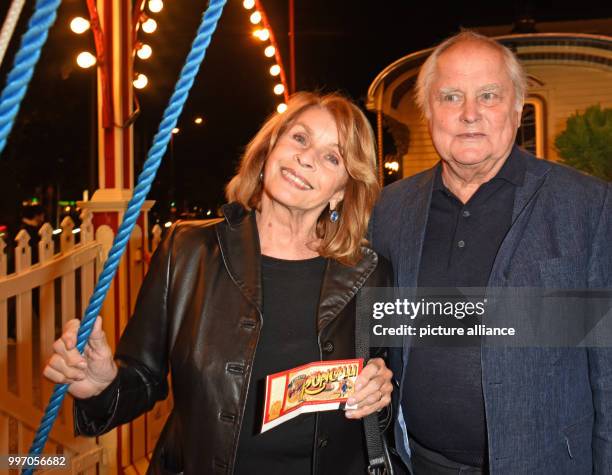 Director Michael Verhoeven and his wife, actress Senta Berger during the premiere gala of Circus Roncalli under the slogan "40 years of traveling...