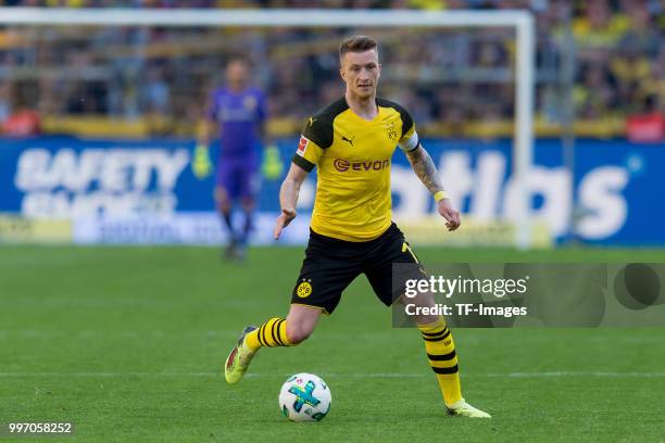 Marco Reus of Dortmund controls the ball during the Bundesliga match between Borussia Dortmund and 1. FSV Mainz 05 at Signal Iduna Park on May 5,...