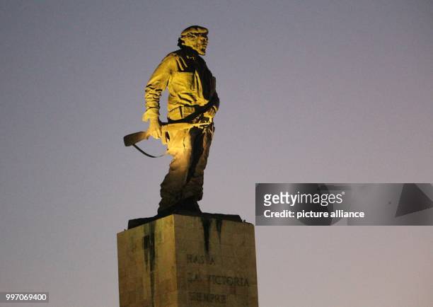 Dpatop - A general view of the statue of Argentine Marxist revolutionary Ernesto Che Guevara at the Che Guevara Mausoleum in Santa Clara, Cuba, 08...