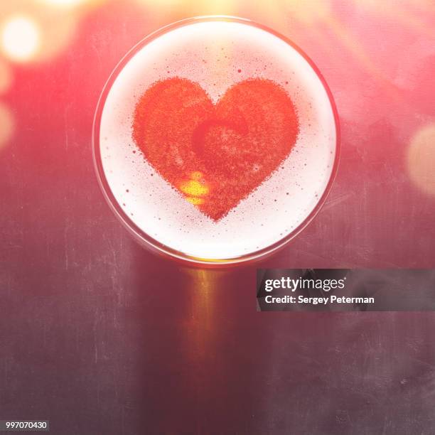 lager beer on table - inneres organ eines tieres stock-fotos und bilder