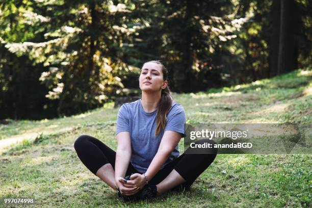 joggen - anandabgd stockfoto's en -beelden