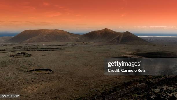 volcanoes land - carmelo bildbanksfoton och bilder