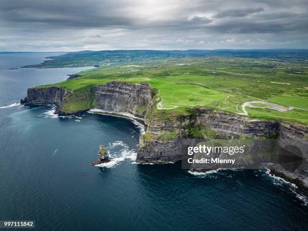 lindas falésias de moher irlanda selvagem atlântico forma - mlenny - fotografias e filmes do acervo