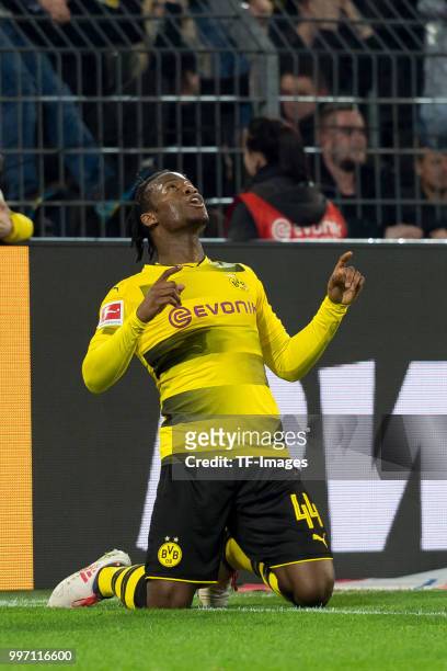 Michy Batshuayi of Dortmund celebrates after scoring his team`s third goal during the Bundesliga match between Borussia Dortmund and Eintracht...