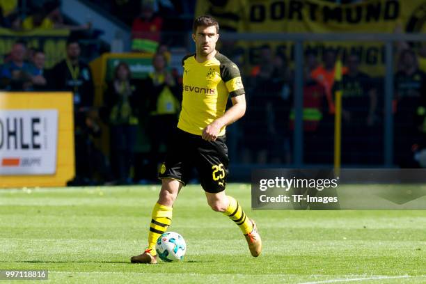 Sokratis Papastathopoulos of Dortmund runs with the ball during the Bundesliga match between Borussia Dortmund and 1. FSV Mainz 05 at Signal Iduna...