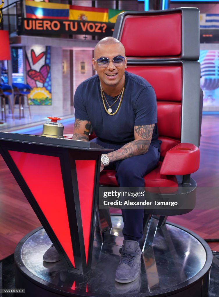 Wisin Visits Telemundo's "Un Nuevo Dia"