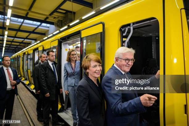 The chairwoman of the board of the Berlin transport companies, Sigrid Nikutta , the President's partner, Elke Budenbender, and President Frank-Walter...