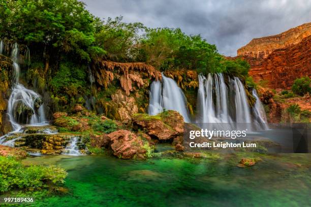 lower navajo falls supai - supai stock-fotos und bilder