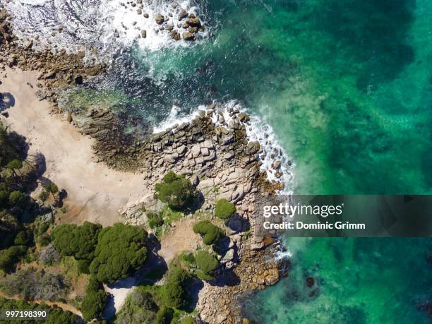 aerial view of cape naturaliste, western australia. - flowing cape 個照片及圖片檔