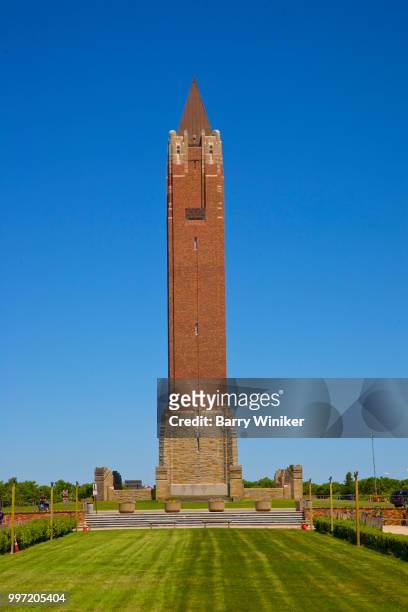 tall brick and masonry tower at heart of jones beach, ny - wantagh stock pictures, royalty-free photos & images