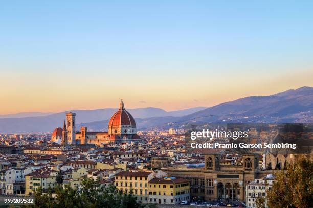 beautiful view of santa maria del fiore and florence cityscape - fiore stock pictures, royalty-free photos & images