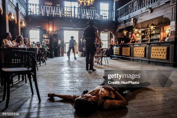 Several times a day the visit is complemented by a live show from the West, in which several gunmen face through the streets and balconies of the...