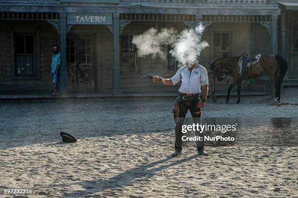 Several times a day the visit is complemented by a live show from the West, in which several gunmen face through the streets and balconies of the...