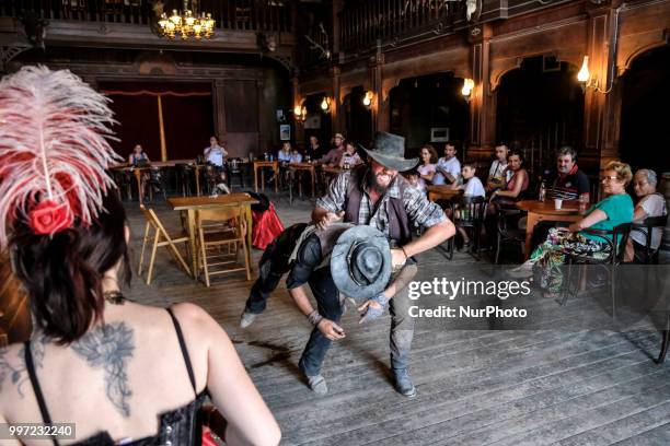 An atmospheric restaurant, during a route of the Spaghetti Western Movie, with which you can spend a whole day enjoying the stages, the shows and the...