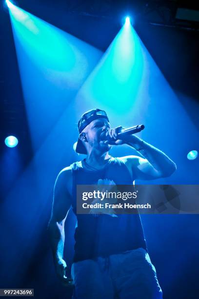 Puerto Rican Refa Rapper Musician Residente Photos and Premium High Res Pictures - Getty Images