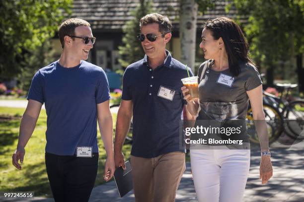 Mark Zuckerberg, chief executive officer and founder of Facebook Inc., from left, Dan Rose, vice president of partnerships and platform marketing at...