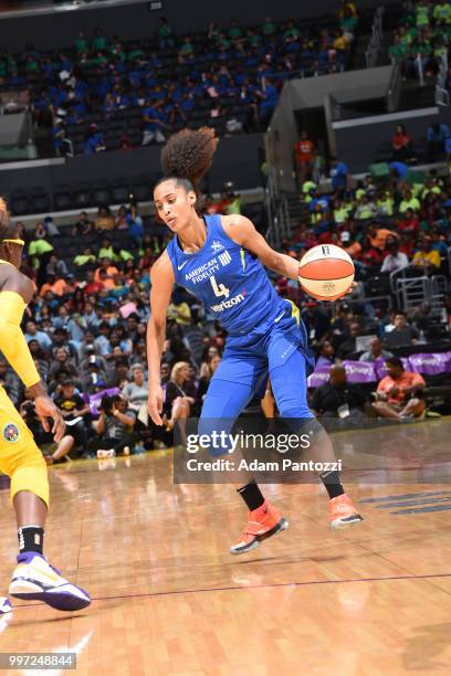 Skylar Diggins-Smith of the Dallas Wings handles the ball against the Los Angeles Sparks on July 12, 2018 at STAPLES Center in Los Angeles,...