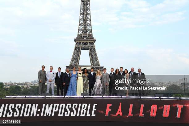 Henry Cavill, Christopher McQuarrie, Wyck Godfrey, Jim Gianopulos, Michelle Monaghan, Vanessa Kirby, Angela Bassett, Tom Cruise,Alix Benezech,Caspar...