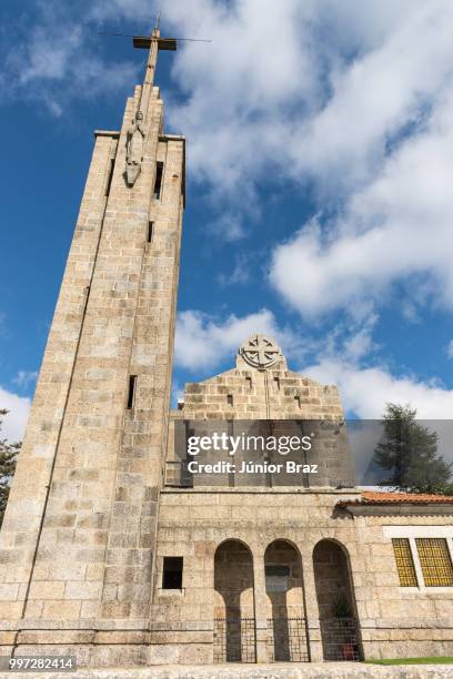 monte de santa catarina or penha mountain church, guimaraes, portugal - catarina stock-fotos und bilder