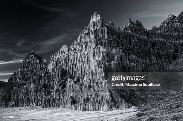 cathedral gorge #5243 - cathedral gorge stock pictures, royalty-free photos & images