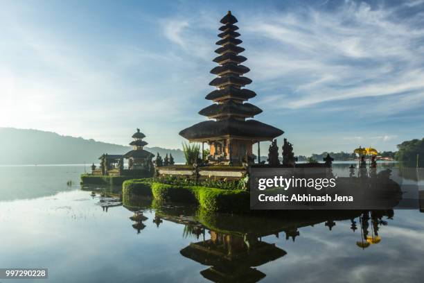 ulan danu beratan temple - bedugal stock pictures, royalty-free photos & images