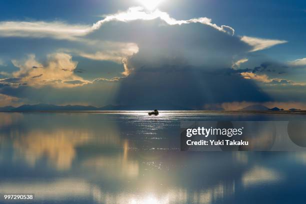 salar de uyuni - salar stock pictures, royalty-free photos & images