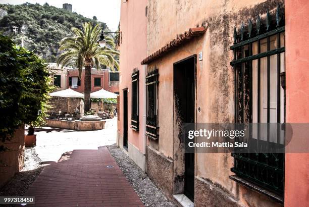 baia dei saraceni, high contrast - sala stock pictures, royalty-free photos & images