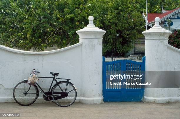 secondary entrance mulee-aage - male - maldives - secondary stock pictures, royalty-free photos & images