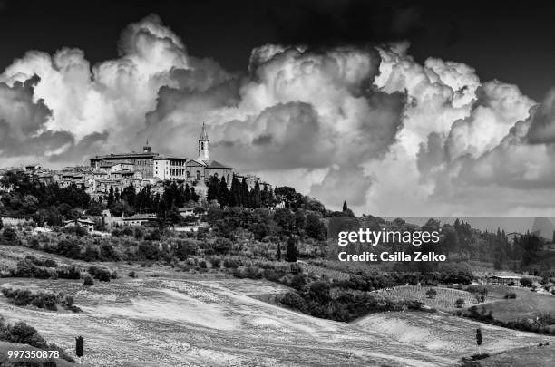 toscan city and landscape - toscane stock pictures, royalty-free photos & images