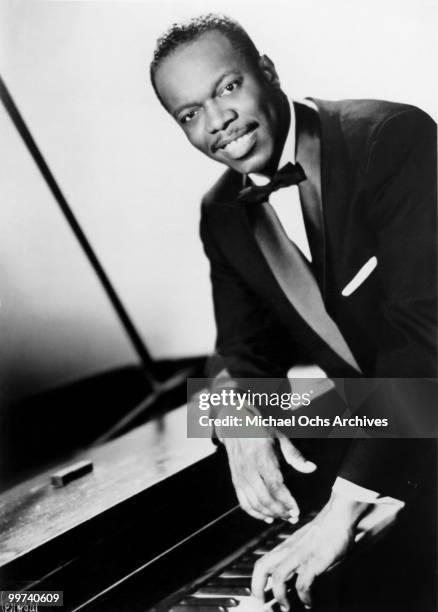 Jazz Pianist Henry 'Hank' Jones poses for a portrait circa 1950 in New York City, New York.