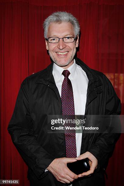 Actor Tony Sheldon arrives for the 2008 Sydney Theatre Awards at the Paddington RSL on January 19, 2009 in Sydney, Australia.