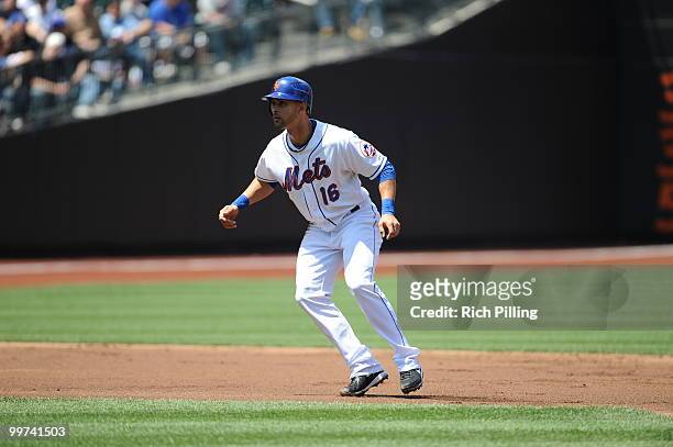 Angel Pagan of the New York Mets runs during the extra inning game against the San Francisco Giants at Citi Field in Flushing, New York on May 8,...