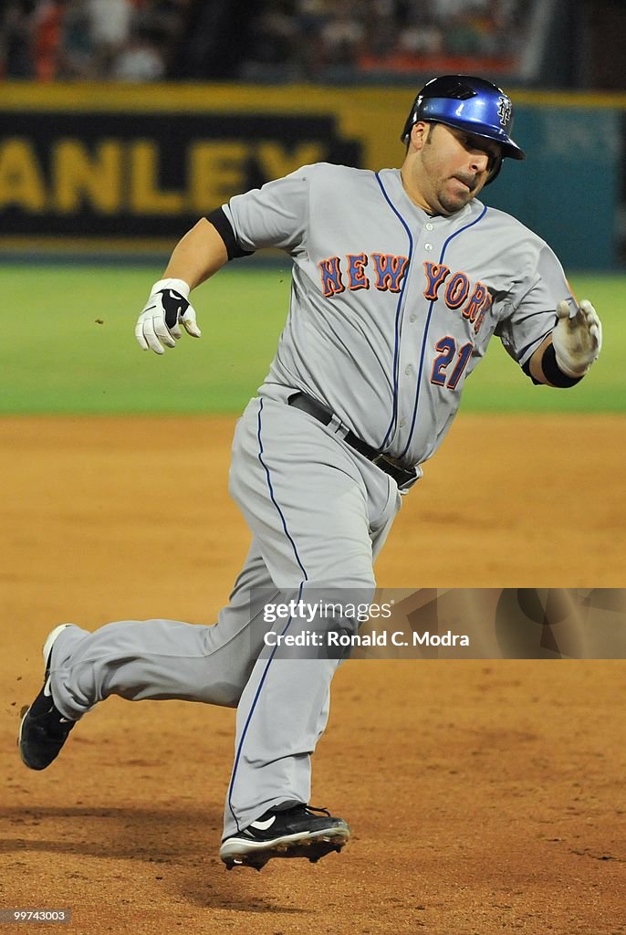 New York Mets v Florida Marlins