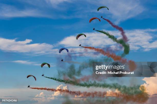 flying dragons regatta team in leszno - leszno stock pictures, royalty-free photos & images