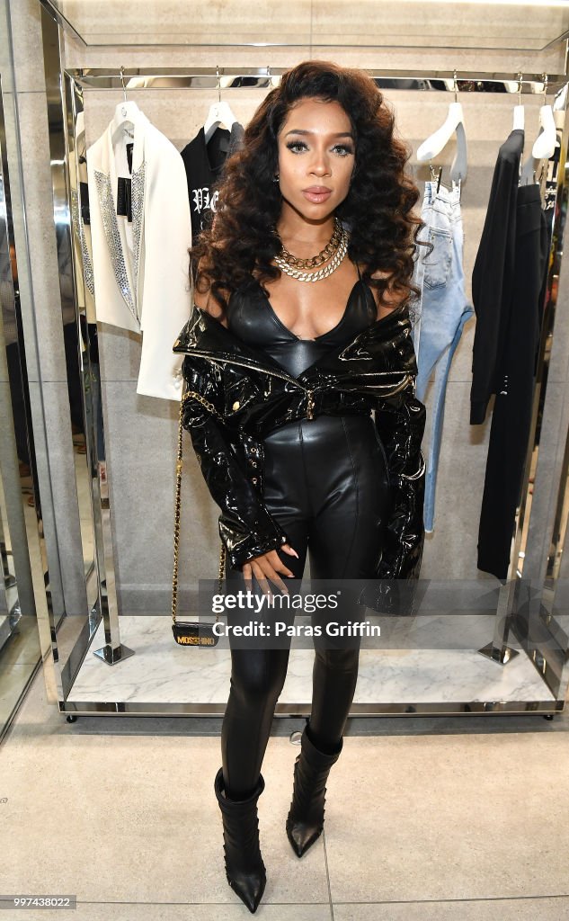 Shad Moss Hosts Cover Release Party