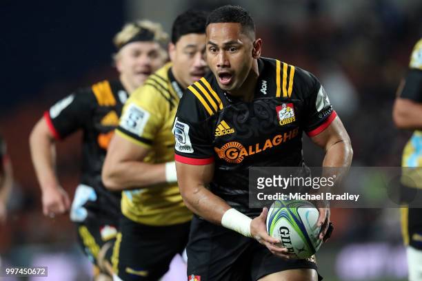 Chiefs Toni Pulu looks for support during the round 19 Super Rugby match between the Chiefs and the Hurricanes at Waikato Stadium on July 13, 2018 in...