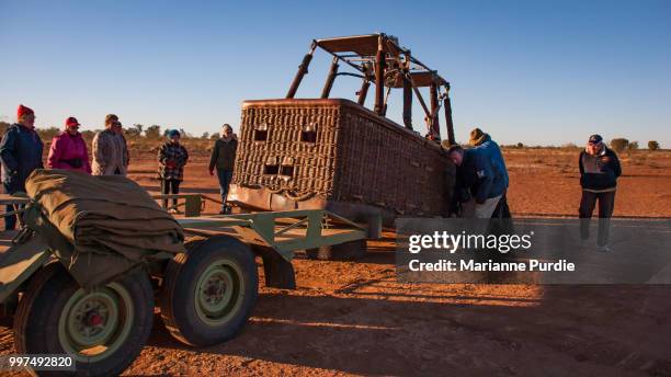 packing up a hot air balloon - fun northern territory stock pictures, royalty-free photos & images